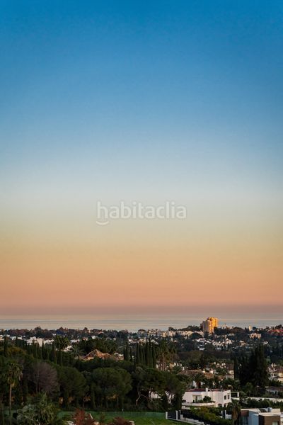 Foto aa1f976d-74ae-45b0-9989-926a37a5fe00. Àtic amb aparcament piscina a Los Naranjos Marbella