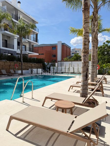 Foto 95b1a913-09d1-4bfb-b56c-665bb81fd369. Apartament amb calefacció aparcament piscina a Centro Estepona