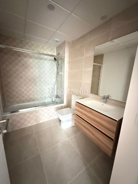 Foto a5668ccb-4358-4018-90f9-1aa10c78f515. Apartament amb calefacció aparcament piscina a Centro Estepona
