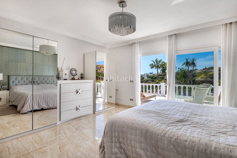 Foto 7ad4a1c9-bde9-4780-bdfd-56b46c98d232. Casa amb calefacció aparcament piscina a Elviria Marbella