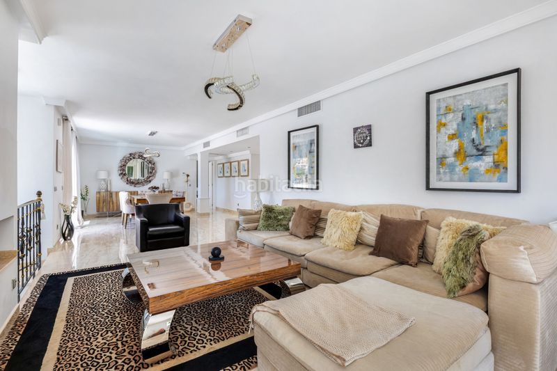Foto b1ffb96c-fb5a-480d-9e4c-d579fcb766b0. Casa amb calefacció aparcament piscina a Elviria Marbella