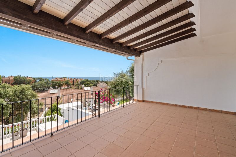 Foto 55771ec8-c898-46f1-99ac-b123b8f3e3af. Casa amb calefacció aparcament piscina a Elviria Marbella