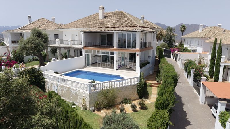 Foto 709a7589-23b6-431e-b792-76028ed11271. Casa amb calefacció aparcament piscina a Elviria Marbella
