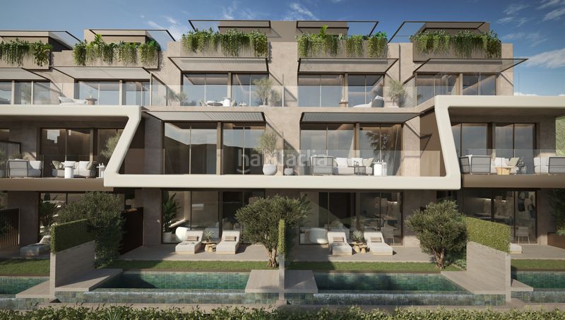 Foto e643a462-b584-404c-8974-b4245db8f767. Casa adossada amb aparcament piscina a Elviria Marbella