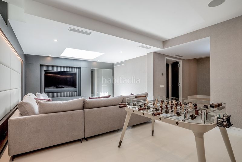 Foto 30064d67-3997-4678-8541-95cc281594fa. Casa amb calefacció aparcament piscina a lomas de Marbella club Marbella