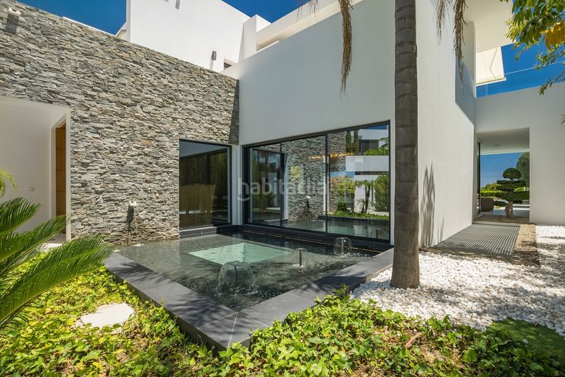 Foto 7da41c73-0f46-4ba8-a3e9-ba587239a9b3. Casa amb calefacció aparcament piscina a lomas de Marbella club Marbella