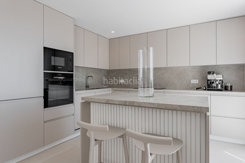 Foto d98b6624-4b39-4992-8da1-966bccabbae7. Àtic amb aparcament piscina a La Quinta Benahavís