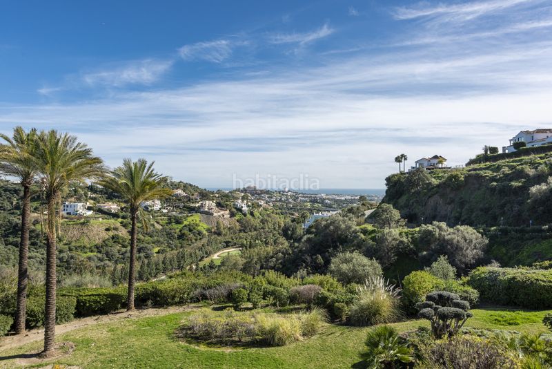 Foto 83bca9f7-bc06-4168-a3d3-339a9fa46604. Àtic amb aparcament piscina a La Quinta Benahavís
