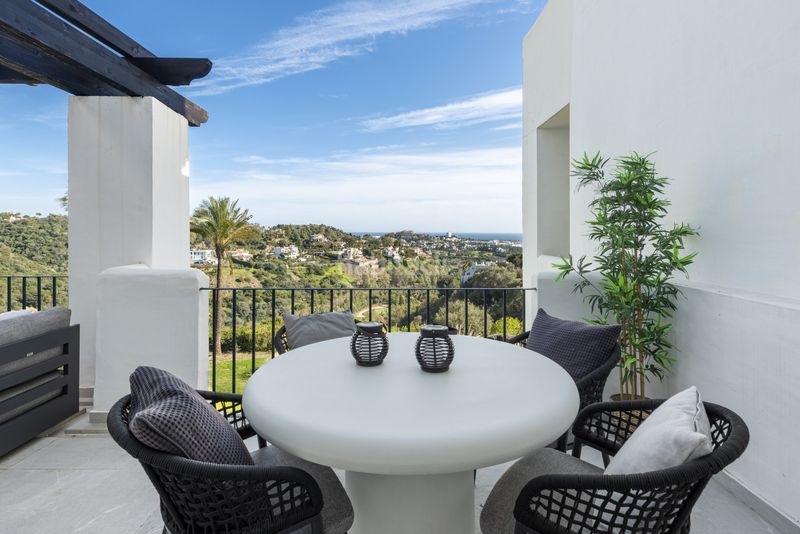 Foto d5338d8e-15b3-4553-bb2a-eb397c648766. Àtic amb aparcament piscina a La Quinta Benahavís