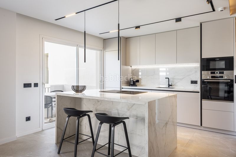 Foto ee88aa1f-5e00-4e18-b080-ff19e23b98d6. Àtic amb aparcament piscina a La Quinta Benahavís