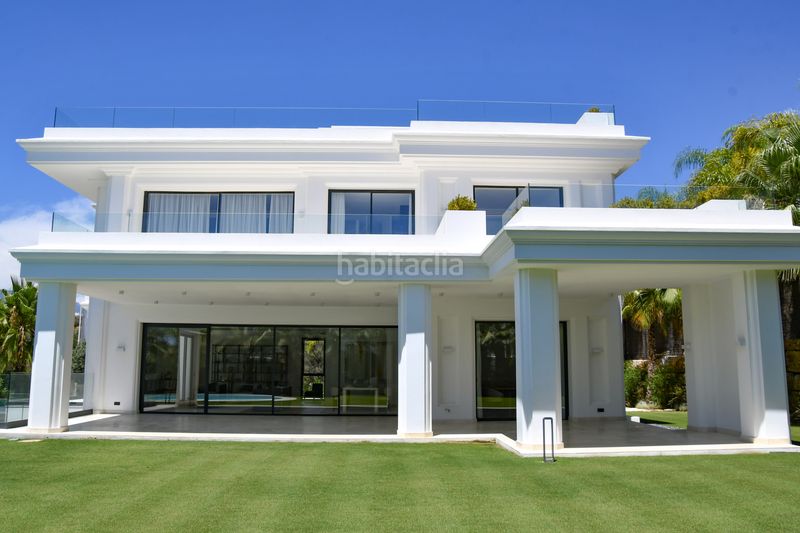 Foto 29c80d37-93ec-4aae-84ae-8737db2de9c7. Casa amb aparcament piscina a lomas de Marbella club Marbella
