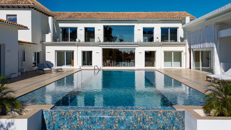 Foto 3046d11d-c277-49ac-a79f-605bbc9b65e2. Casa amb aparcament piscina a Guadalmina Alta Marbella