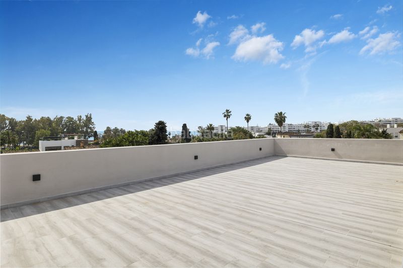 Foto 07043058-9b8c-4644-84c9-0c54c06c93e9. Casa amb aparcament piscina a Nueva Alcántara Marbella