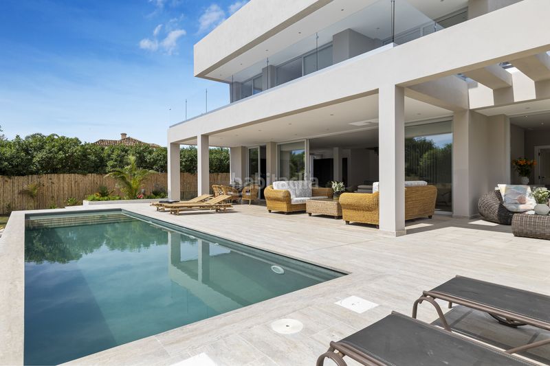 Foto f41f893f-0eec-46ce-87e7-1260b65cccf7. Casa amb aparcament piscina a Nueva Alcántara Marbella