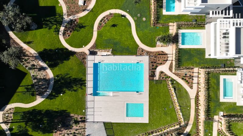 Foto 46bfab52-2bf6-4abe-8399-c71aed3e1ab6. Casa adossada amb aparcament piscina a Casco Antiguo Marbella