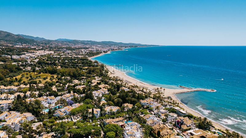 Foto b1ffe47d-fa2e-413f-88f7-0777a42fd23f. Casa amb calefacció aparcament piscina a puerto de Sotogrande-la marina Sotogrande