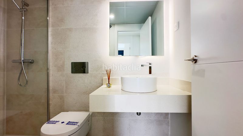 Foto 70975bff-9a21-49dd-a732-bb4aa105628c. Apartament amb calefacció aparcament piscina a Casares pueblo Casares