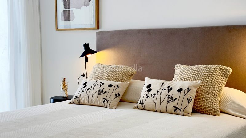 Foto 9a585beb-6229-4c96-8f8f-f9cff28438e5. Apartament amb calefacció aparcament piscina a Casares pueblo Casares