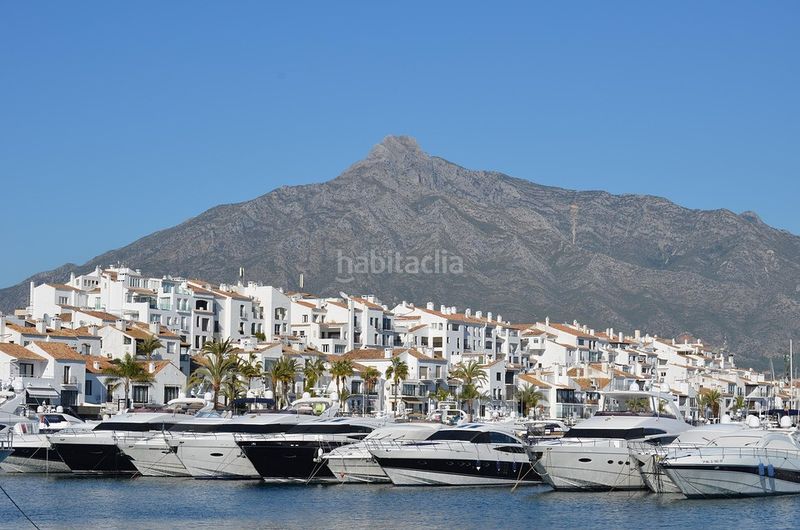Foto d88159c7-cb81-4bc3-aaa8-aba3bd74c538. Apartament amb calefacció aparcament piscina a Casco Antiguo Marbella