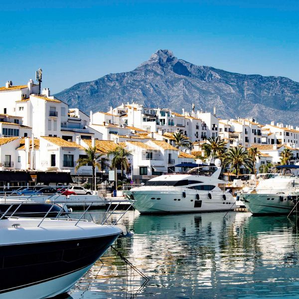 Foto f9b39444-5816-4fe7-9f00-2f578bbf4b02. Apartament amb calefacció aparcament piscina a Casco Antiguo Marbella