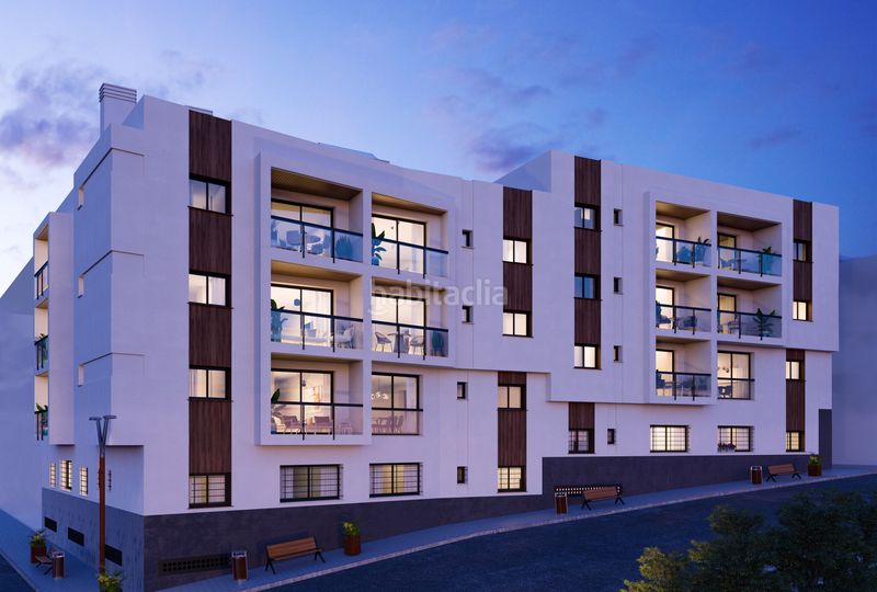 Foto 53bb29ad-a4f6-495e-b973-fc2895b5fab1. Apartament amb calefacció aparcament piscina a Centro Estepona