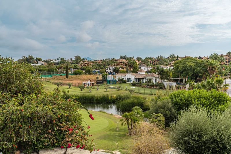 Foto 4da39a84-65fc-47ac-84c2-b21c3f64ffa6. Casa amb calefacció aparcament piscina a Casco Antiguo Marbella