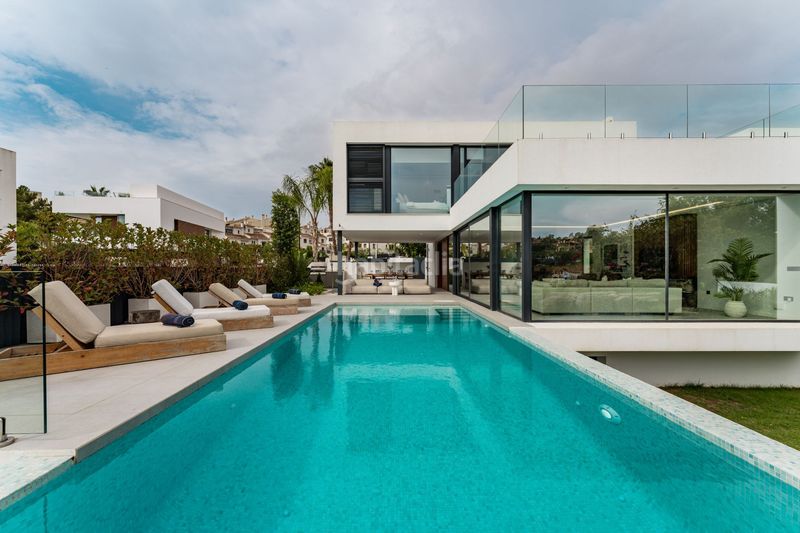 Foto efb791c7-39d3-428a-a4b6-aef61d5dee32. Casa amb calefacció aparcament piscina a Casco Antiguo Marbella