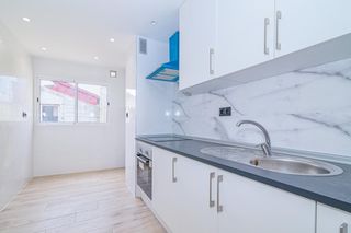 Pis a De teba 13. Venta 5 dormitorios. baño. aseo. reformado