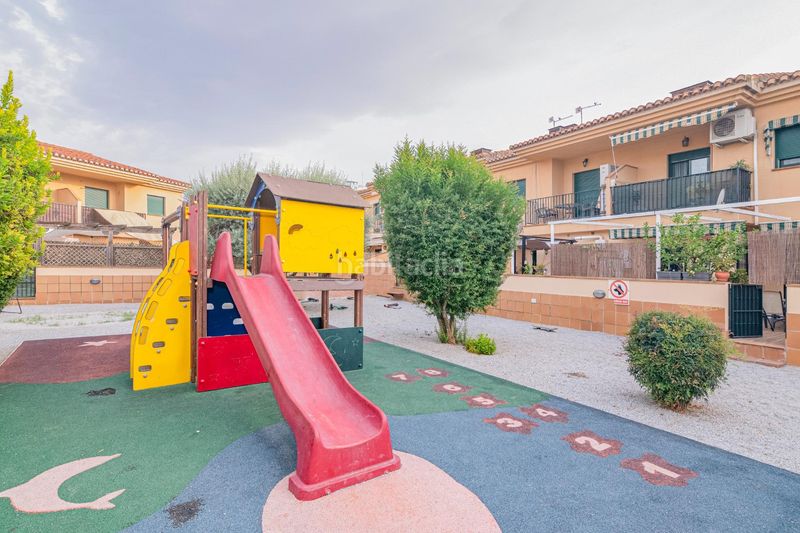 Foto 7bb6dad0-7fd3-4b3c-924c-fa8d2c5aec73. Casa adossada a rosa chacel 14 a Urbanizaciones Alhendín