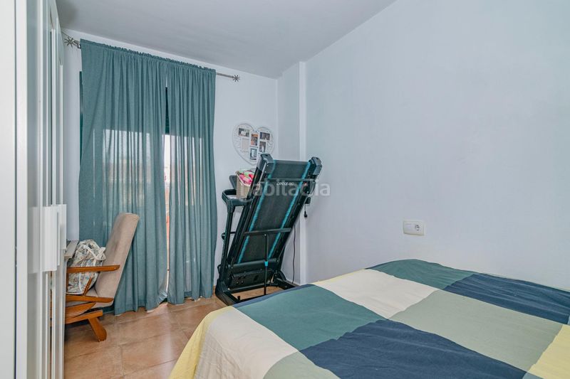 Foto c900425c-711d-4e42-9d47-aba38f060c57. Casa adossada a rosa chacel 14 a Urbanizaciones Alhendín