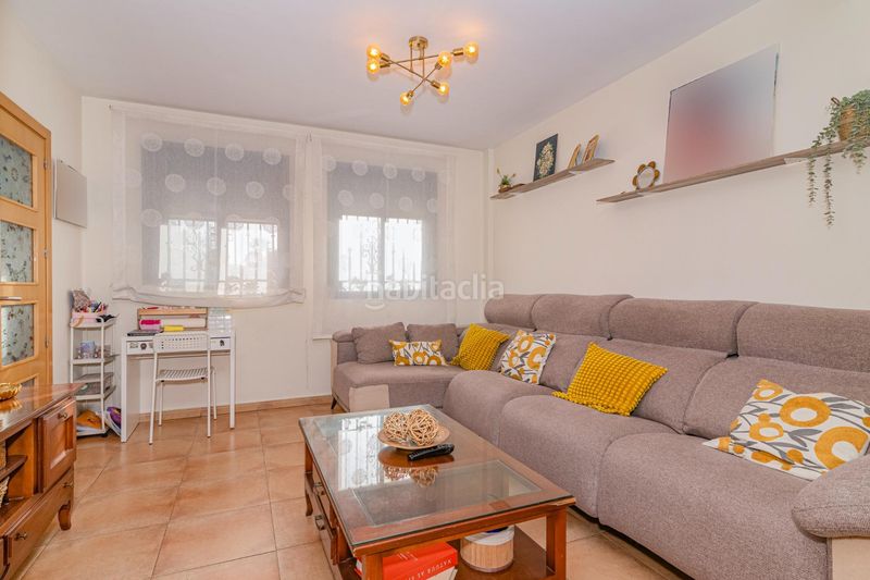 Foto d9476466-332e-4a56-a663-912750591a99. Casa adossada a rosa chacel 14 a Urbanizaciones Alhendín