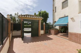 Maison jumelée à Carretera motril 70. Y si esta es la casa que estabas buscando??