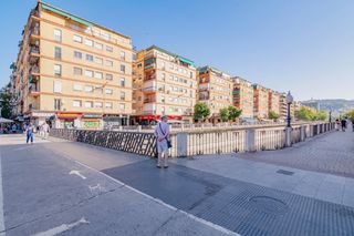 Penthouse  Calle ribera genil 21. Gran oportunidad de adquirir un atico a muy buen precio!!!