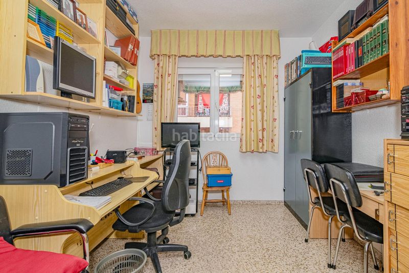 Foto c759a8af-e3d6-43b5-bbcf-2a974365c98a. Appartement dans calle santo tomas de villanueva 14 dans Granada
