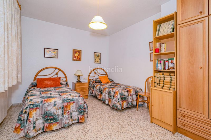 Foto e06aa103-f739-43d1-99e9-4521070cdd28. Appartement dans calle santo tomas de villanueva 14 dans Granada