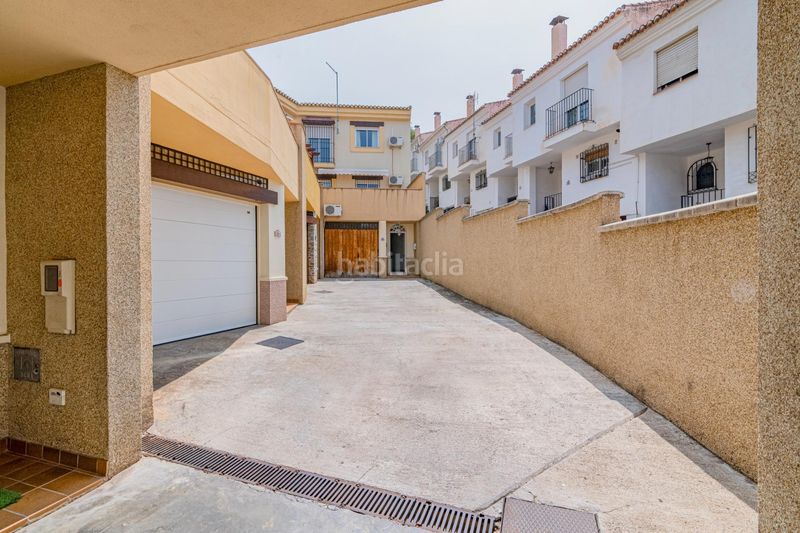 Foto a63ff80d-37d5-4225-8d22-ffaee27ffa06. Casa adossada amb aparcament a Barrio de la Vega Monachil