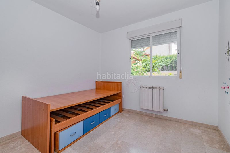 Foto bbbcebf3-1099-428b-b381-c5f46ffb0651. Casa adossada amb aparcament a Barrio de la Vega Monachil