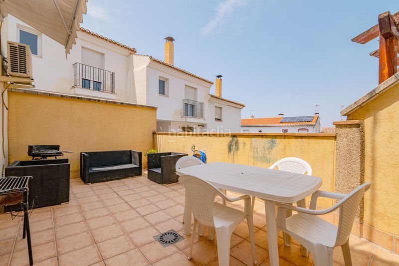 Foto c2f56235-20ef-48a4-b3c2-7e5cf59e1010. Casa adossada amb aparcament a Barrio de la Vega Monachil