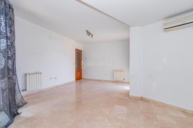 Foto c7c987a9-89ff-4f0f-947f-b92013ef0026. Casa adossada amb aparcament a Barrio de la Vega Monachil