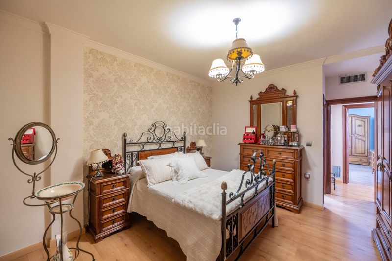 Foto dbddcf4d-4adf-4da6-80d3-f8891f23a098. Casa amb aparcament a San Francisco - El Chorrillo Gabias (Las)