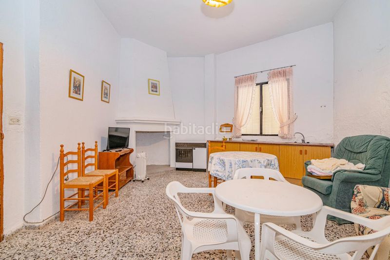 Foto 88b04f09-b1f0-417d-8b76-56ad133368da. Casa aparellada amb aparcament a Lecrín