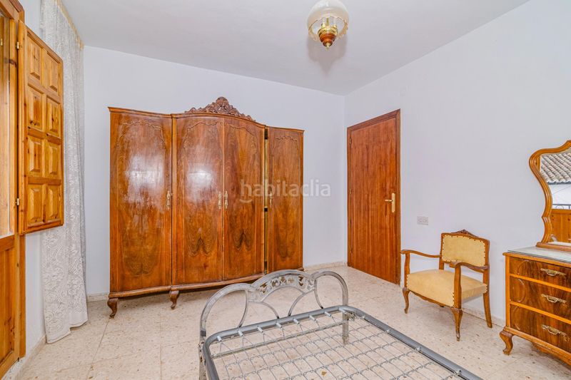 Foto e6af1462-1534-4a31-922f-7977e33e8b3f. Casa aparellada amb aparcament a Lecrín