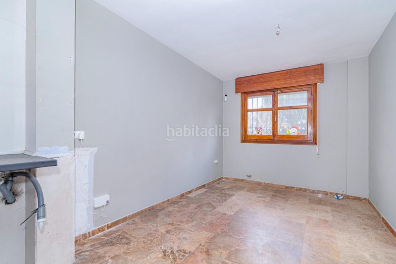 Foto 4d2cd4a4-4fc4-4f60-a359-30108ad4985a. Casa bifamiliare con parcheggio in La Zubia Ciudad Zubia (La)