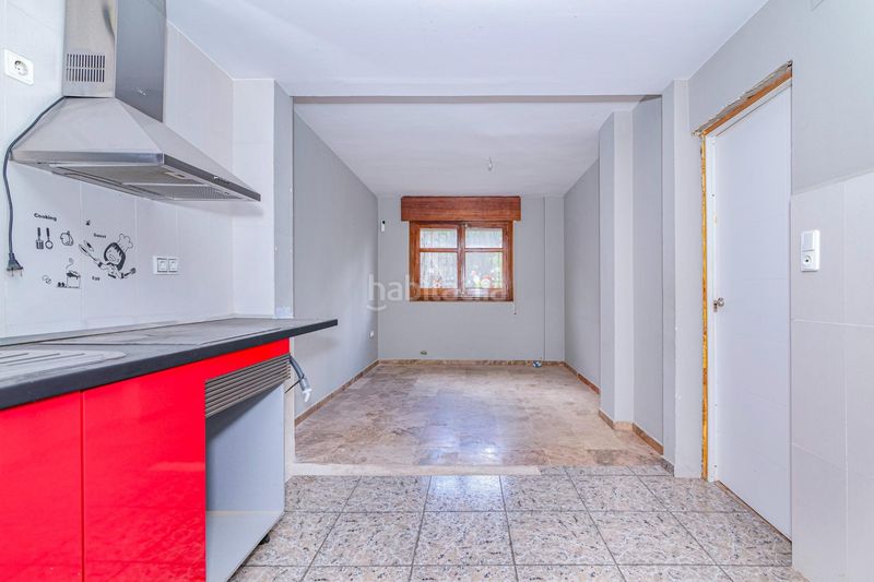 Foto b791a9af-bc57-4965-8ee7-92cbc769bd37. Casa bifamiliare con parcheggio in La Zubia Ciudad Zubia (La)
