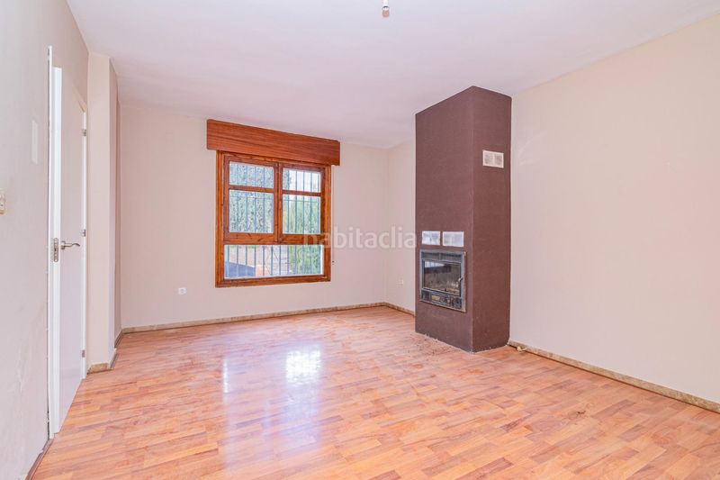 Foto c01a64c8-ed83-4c61-b88e-ced4ee5e5ab5. Casa bifamiliare con parcheggio in La Zubia Ciudad Zubia (La)