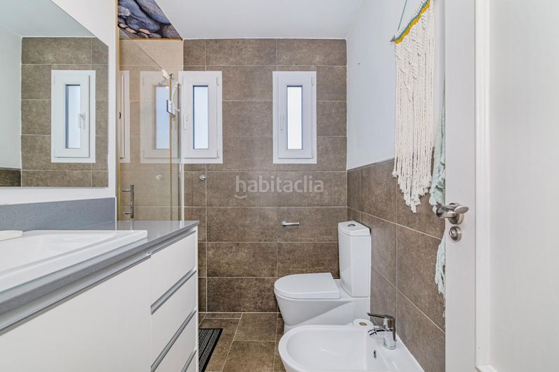 Foto 188def32-9e0e-490d-b5a2-30d10b18cce6. Casa adossada a Barrio de la Vega Monachil