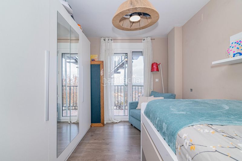 Foto e06bed2e-90f7-4c7e-aa12-dd31fe1c1364. Casa adossada a Barrio de la Vega Monachil