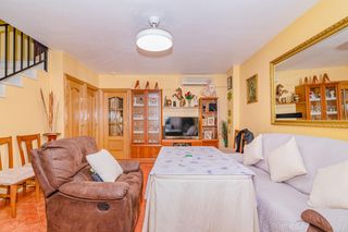 Casa a schiera in Residencial Triana - Barrio Alto. Venta de bonita casa en las gabias