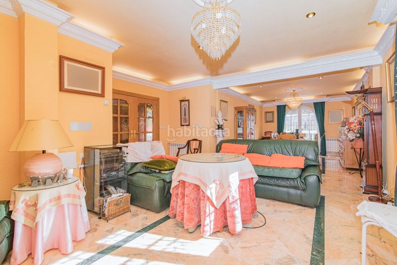 Foto 4d985881-b728-41f7-a059-3737f205cc70. Xalet a calle molinillo a Ogíjares