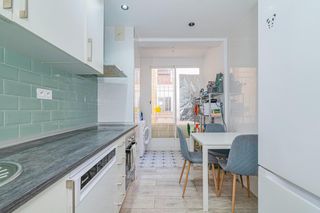 Appartamento  De teba. Venta 5 dormitorios. baño. aseo. reformado
